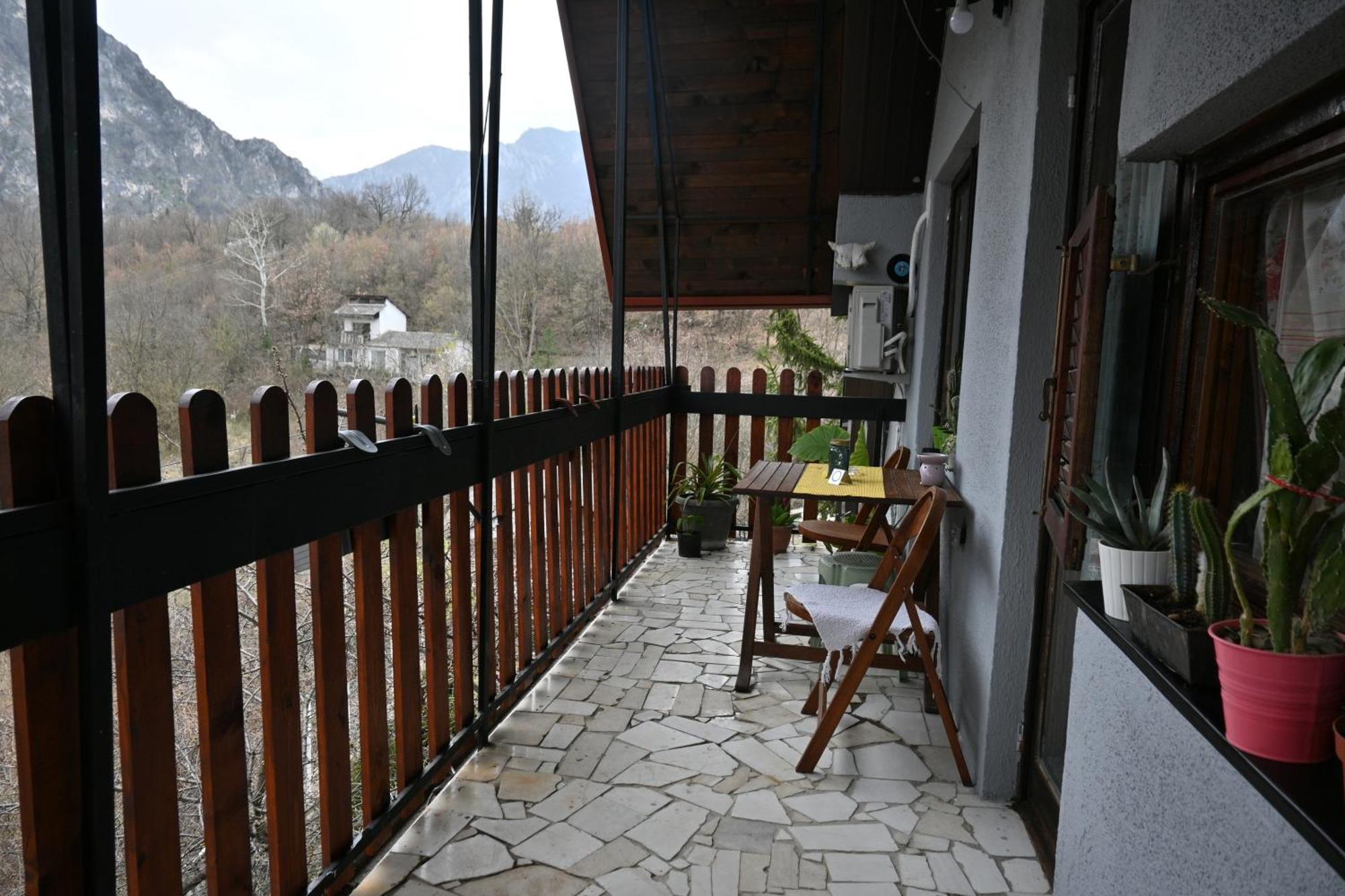 Canyon Matka Nature Apartments With A Terrace Szkopje Kültér fotó